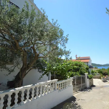 Rose-1 By Interhome * Zaboric